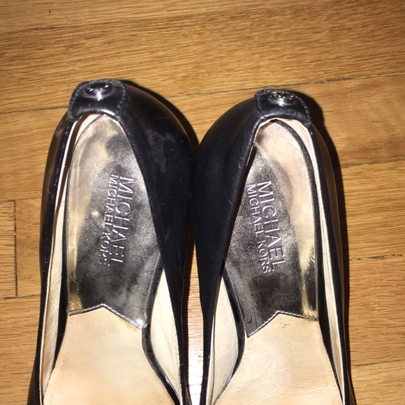 Michael Kors heels - Picture 2 of 4